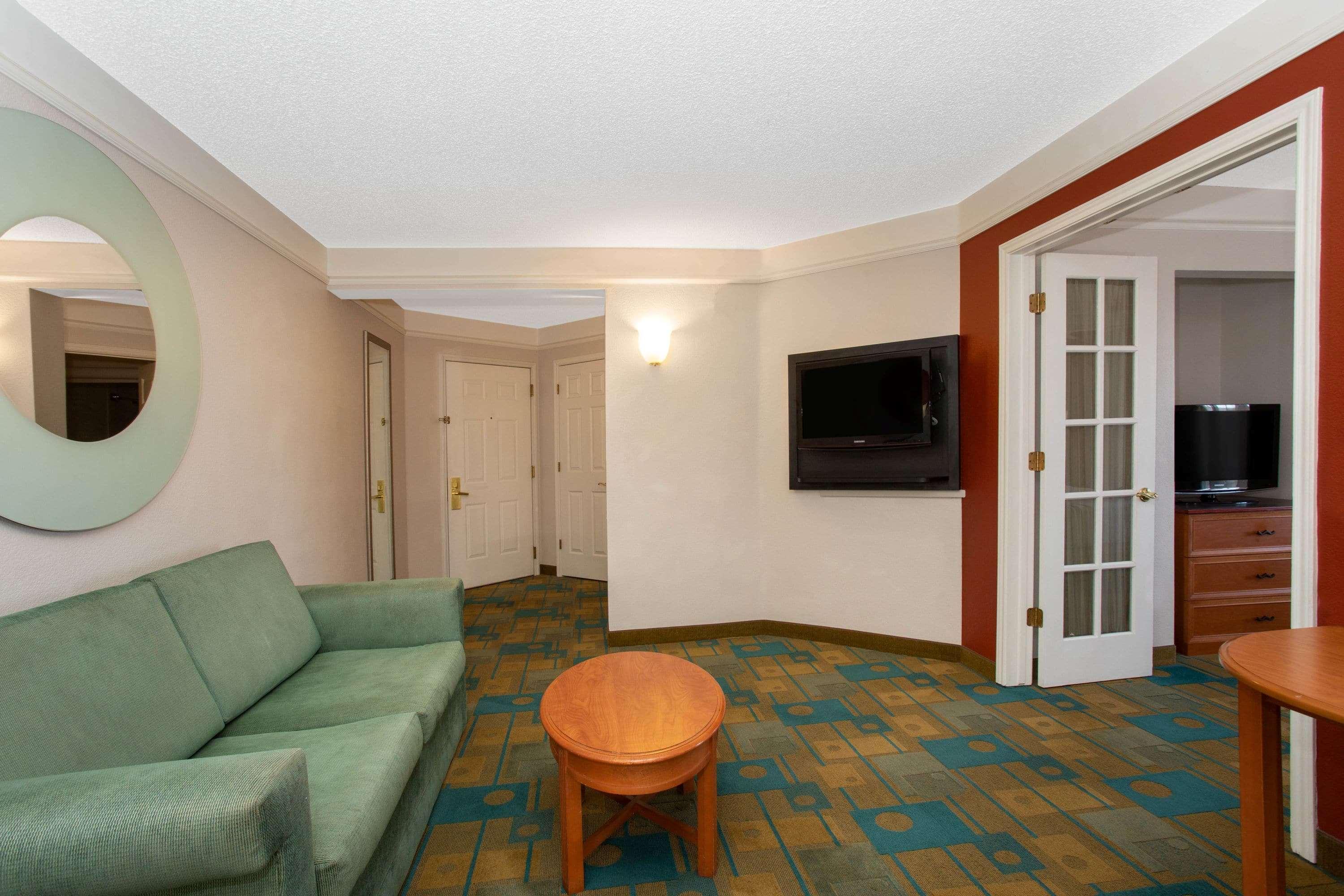 La Quinta By Wyndham Denver Southwest Lakewood Exterior photo
